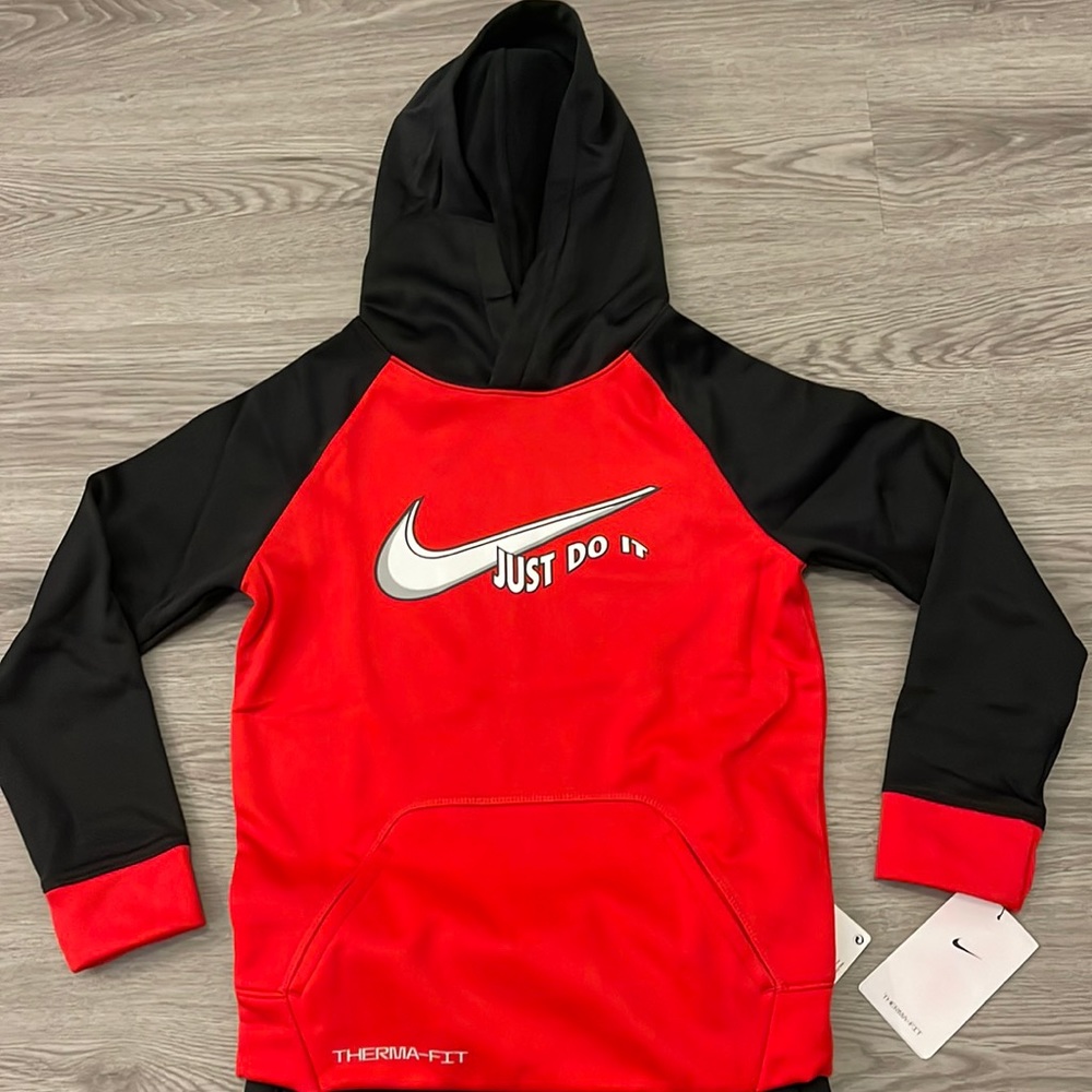 NWT Nike 2 piece jogger set - Picture 2 of 4